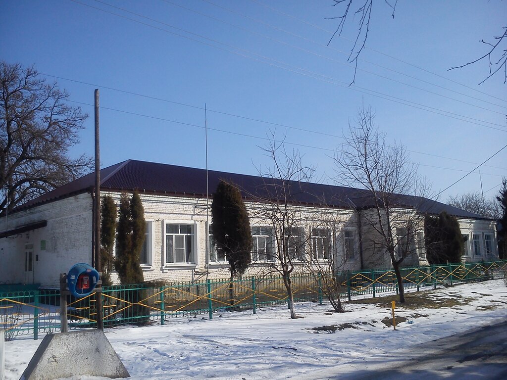 Фотография школы.